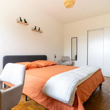 Spacieux 100m 5 Ch, Balcon, Tram, Parking Gratuit