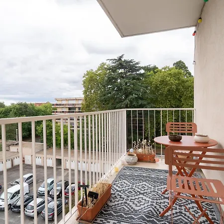 Spacieux 100m 5 Ch, Balcon, Tram, Parking Gratuit Διαμέρισμα *